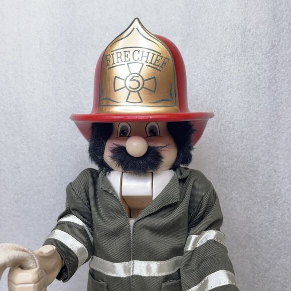 Zim's Heirloom Collectibles Fire Chief Nutcracker Z98-050 Fireman w/ Box NICE! - Picture 10 of 16